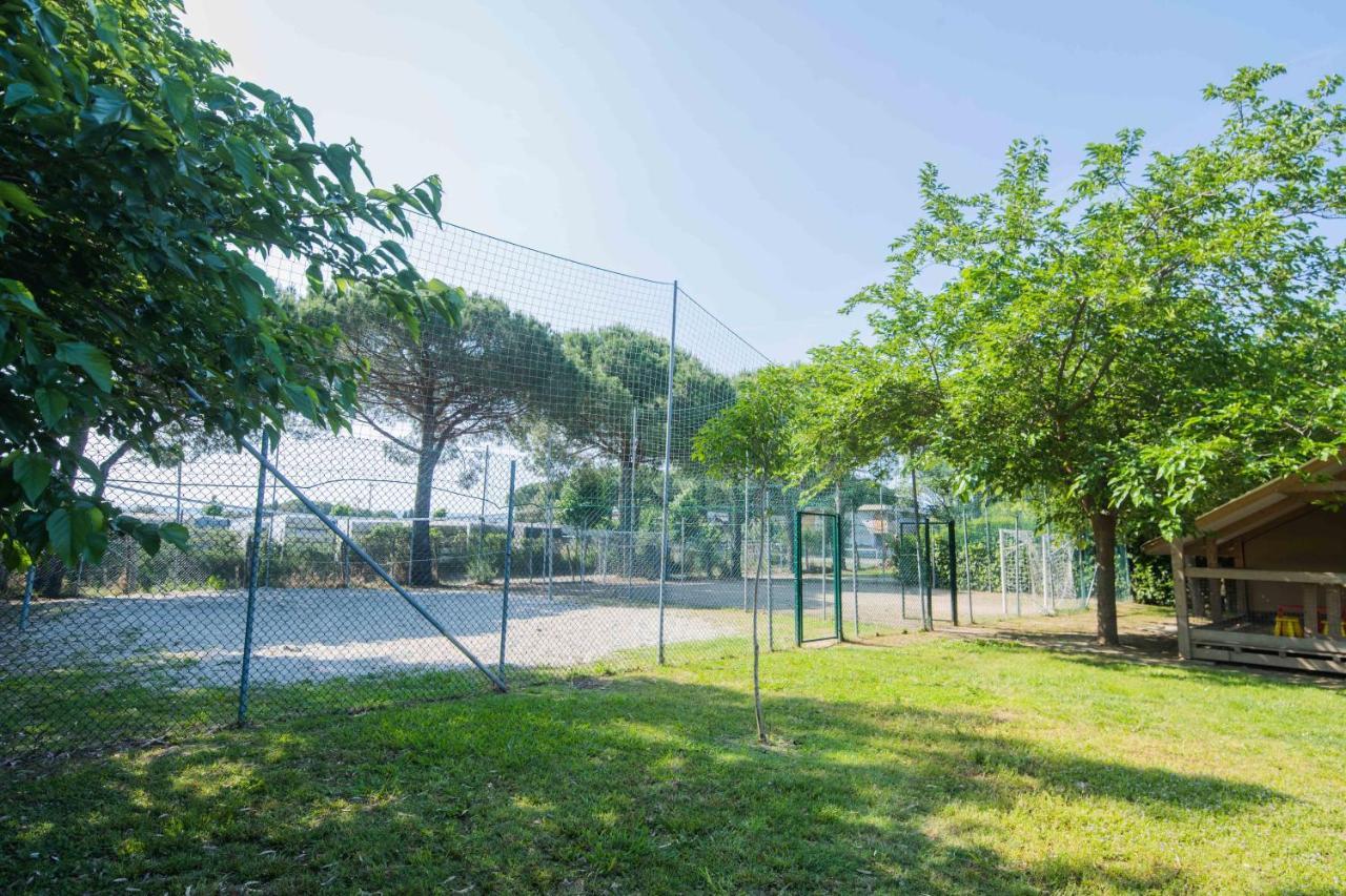 Camping Le Palme Marina Di Bibbona Exterior photo