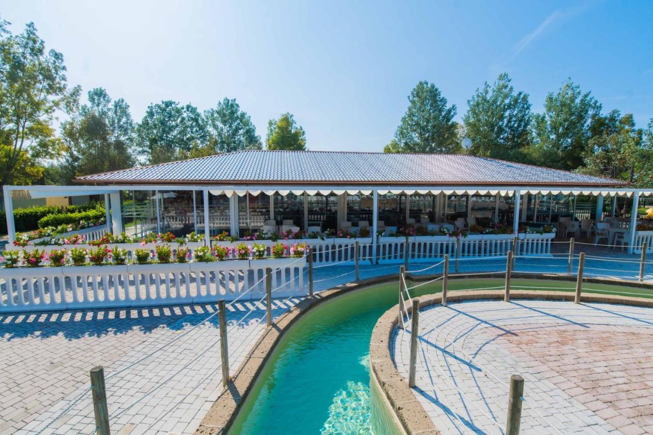 Camping Le Palme Marina Di Bibbona Exterior photo