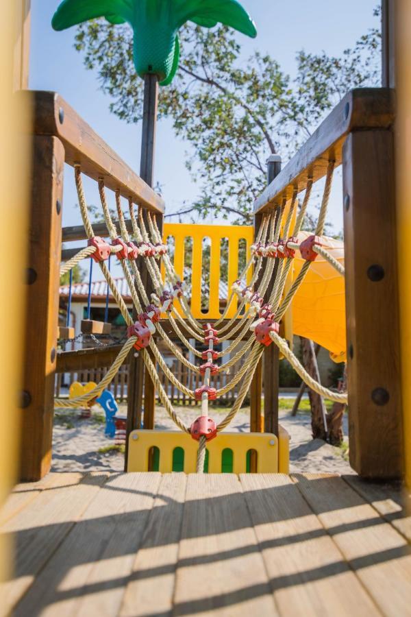 Camping Le Palme Marina Di Bibbona Exterior photo