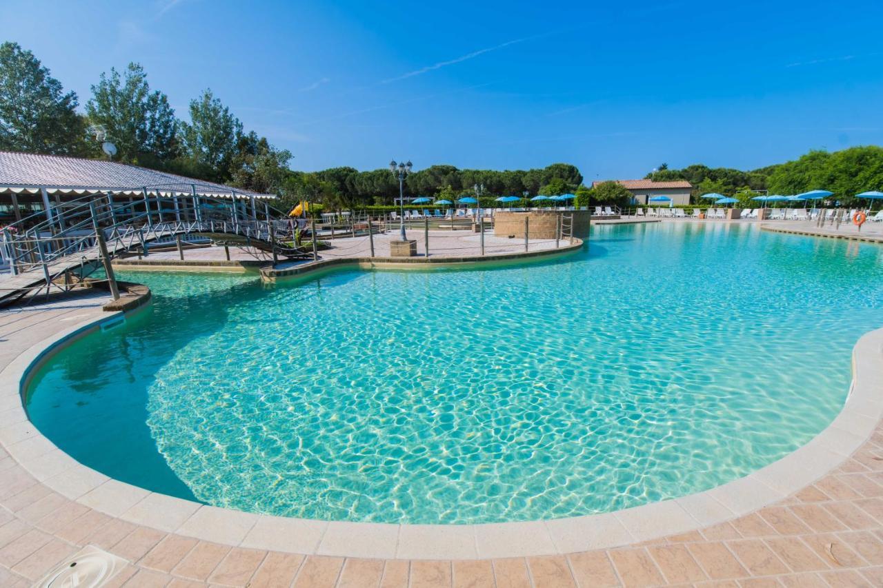 Camping Le Palme Marina Di Bibbona Exterior photo